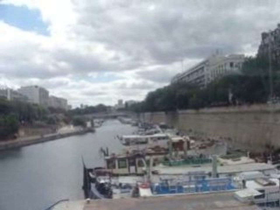 quai de seine et metro nation