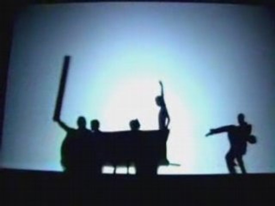 Genial! Des danseurs qui se transforment !