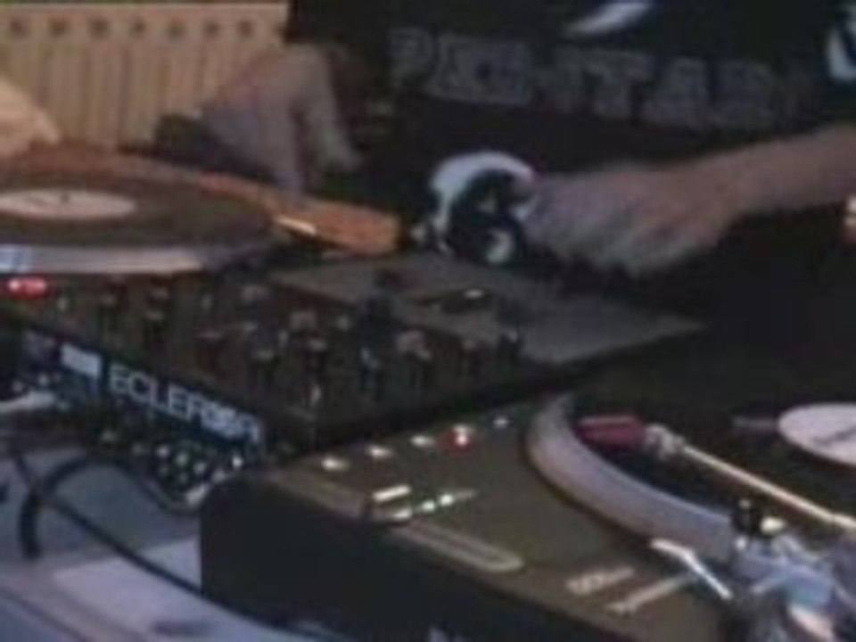 Dj Kromozome Pass-pass Beat Juggling Dirt Style