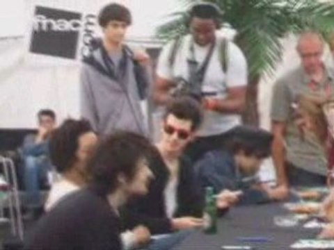 Séance de dédicace BB Brunes - Festival Musilac 12.07.2008