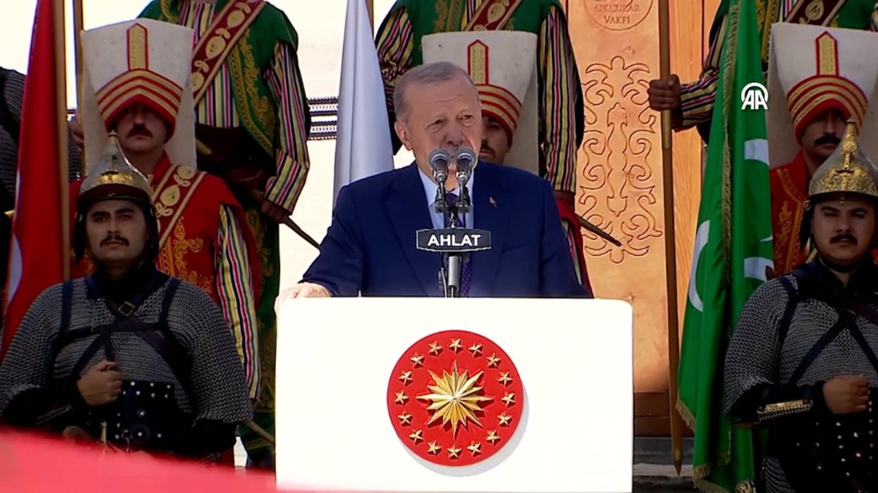 Cumhurbaşkanı Erdoğan: Bizi yolumuzdan döndüremezsiniz