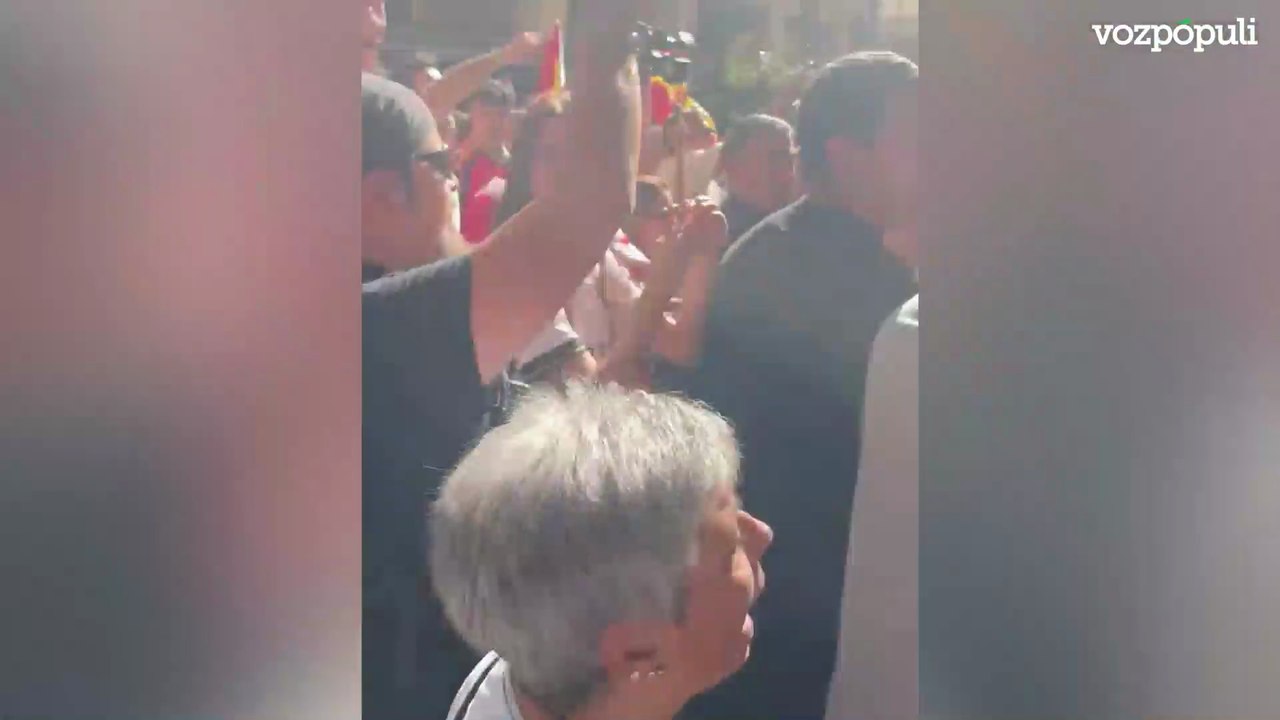 Miles de ceutíes cercan el hotel del ministro Ángel Víctor Torres