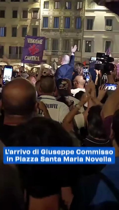 L'arrivo di Giuseppe Commisso in Piazza Santa Maria Novella