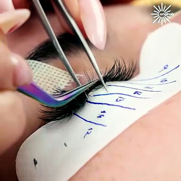 Watch the transformation of eyelash extensions! 👁️‍🗨️✨