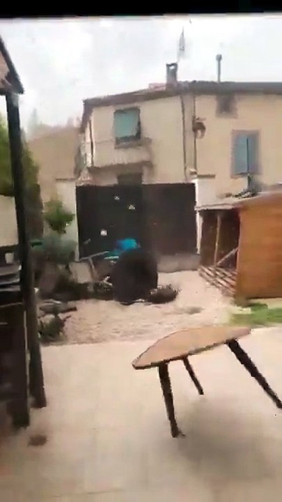 Francia: impactante tornado en el pueblo de Pomas