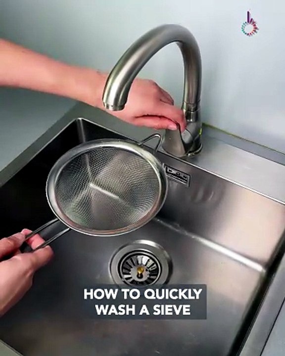Clean your sieve in seconds ⏱️🧽