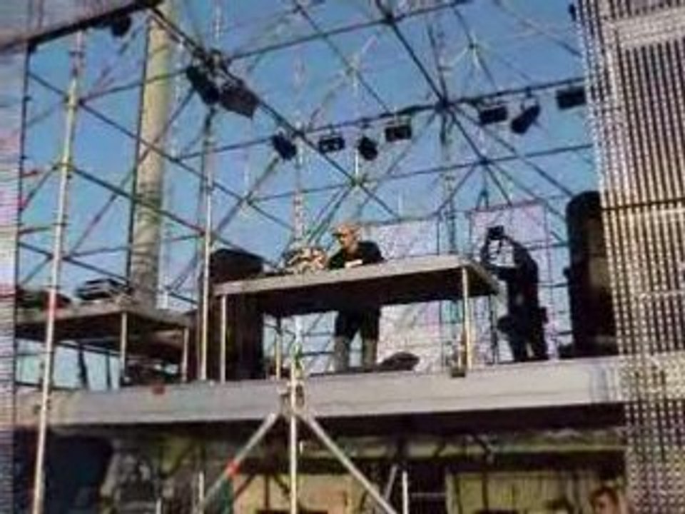 MAXIMES DANGLES @ ELECTROMIND CIRCUS 2008