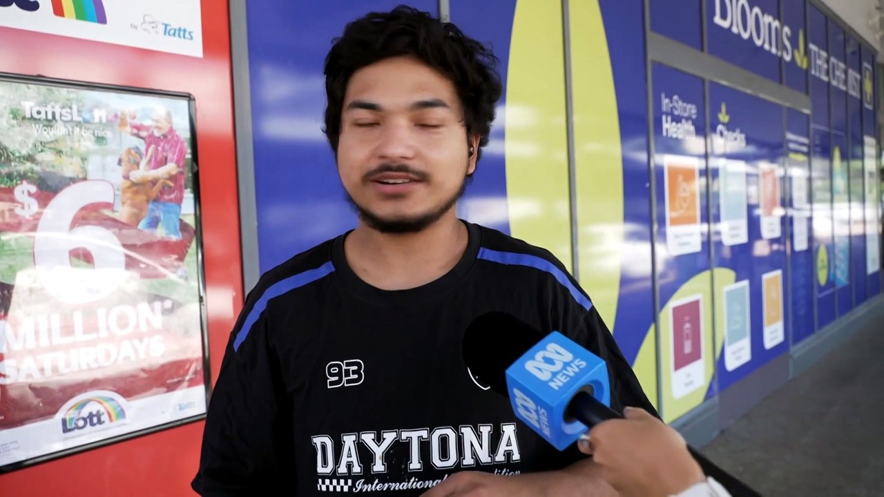 Darwin Woolworths blasts jingle outside store to stop 'loitering' and anti-social behaviour