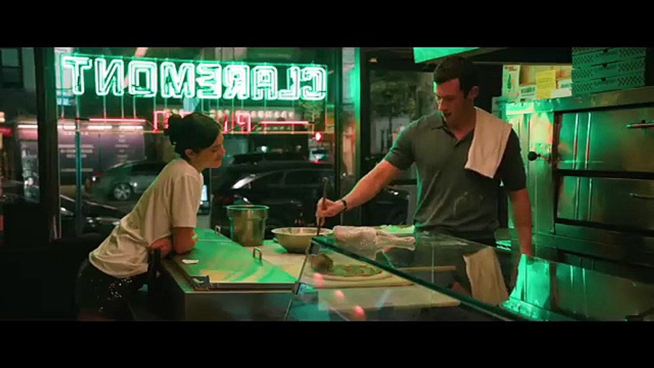 Una noche al año - Tráiler