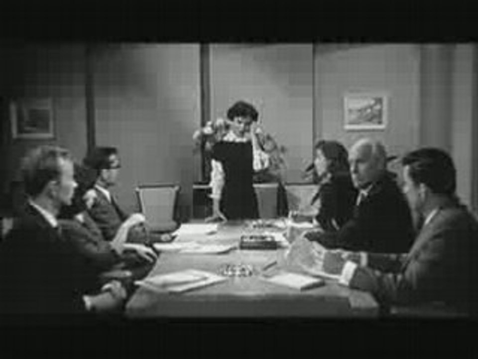 La femme insecte; wasp woman