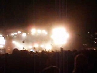 The Hives - Tick Tick Boom (Live Vieilles Charrues 2008)