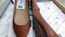 Lynn -lynn- lynn  Mẫu chuẩn xuất khẩu Đầy đủ tem mac Mẫu công sở mềm như không mang gì hết ạ Toàn bộ quai da hột tấm mềm êm Đôi giày rất êm luôn ạ Hàng đóng gói sẵn full thùng hộp 35-39 Thùng 10 1-2-3-2-2 Hàng sẵn kho ạ full hộp full túi giấy  /-flag 399k