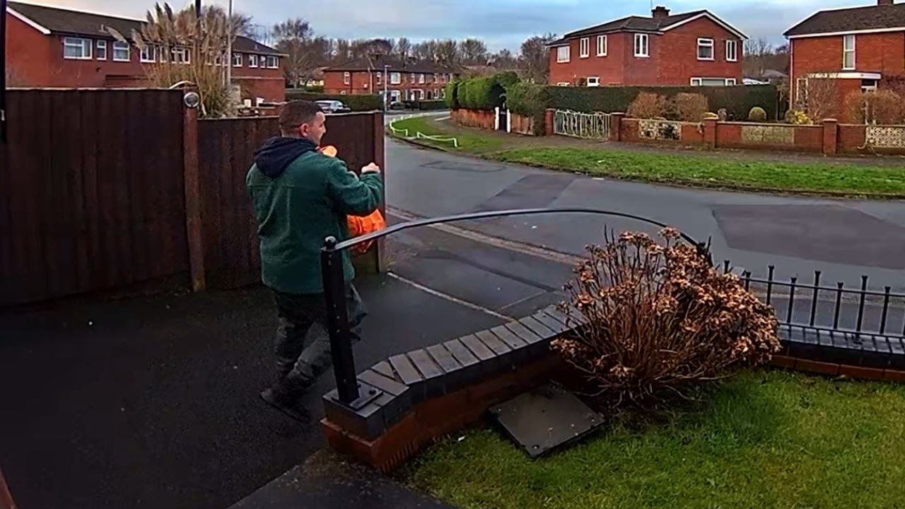 Shocking Delivery Blunder: Driver Serves Dropped Pizza to Customer
