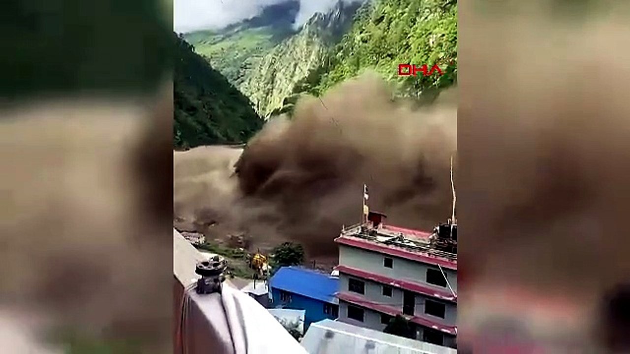 Nepal'de sel faleketi: Çok sayıda ölü ve kayıp var!