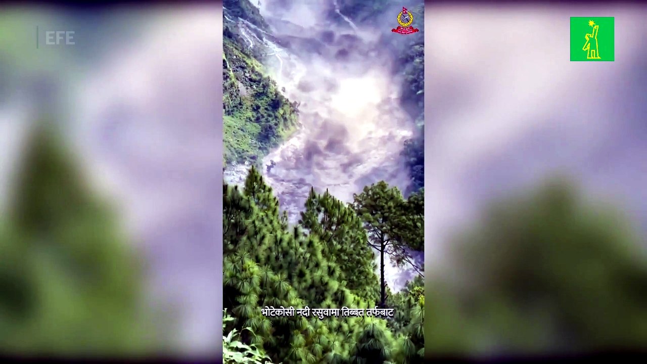 Nepal busca a decenas de desaparecidos tras una violenta riada llegada del Tíbet