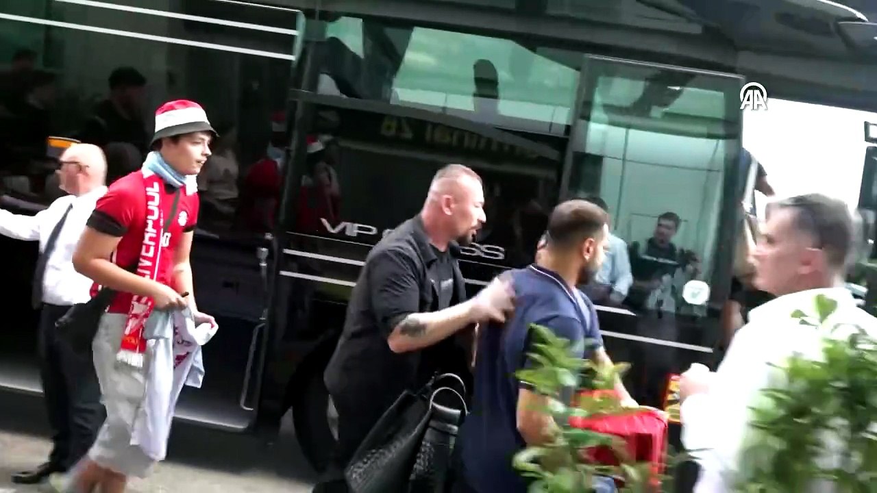 Trabzonspor kafilesi, Budapeşte'ye geldi | Ajansspor | AA