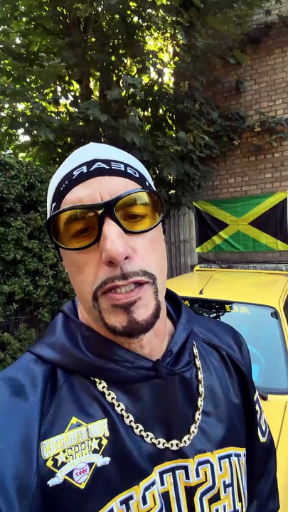 Yo, Ali G iz back Morgen erscheint der zu #AliGWhoIzI Trailer (Deutsch)