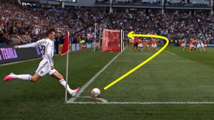 Top 10 Insane Corner Kick Ever
