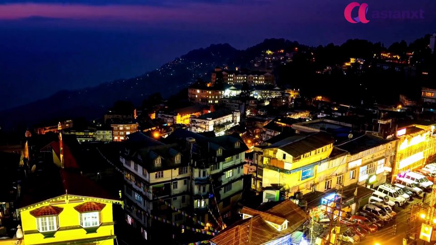 दार्जिलिंग ट्रिप प्लान कर रहे हैं? ये वीडियो पहले देख लें!
