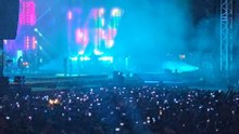 L'entrée de Robbie Williams au V and B Fest' Partie 2 🔥