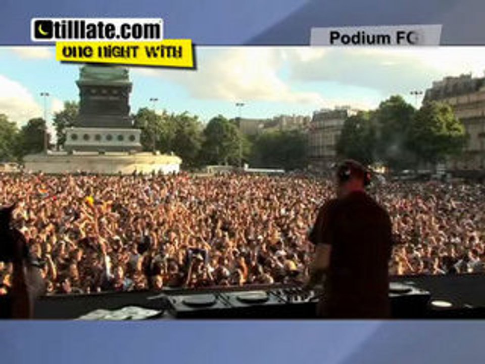 One Night With - Podium FG @ Marche des Fiertés 2008