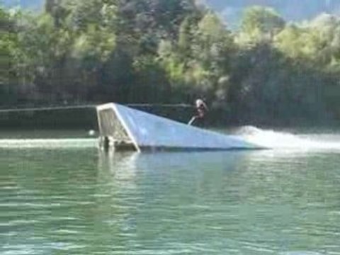 Saut Ski Nautique (Berge)