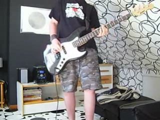 Guerilla Poubelle : Tout Est Niais (Bass Cover)