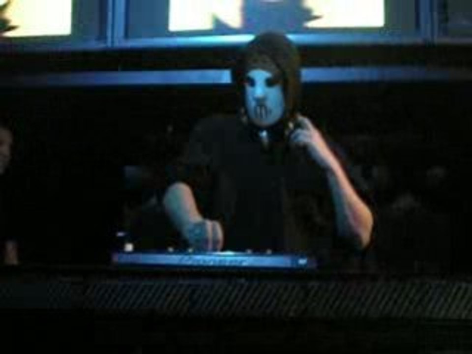 ANGERFIST AU COMPLEX 20-07-2008