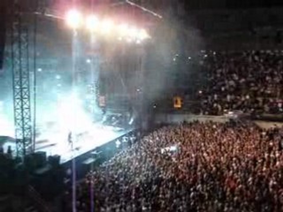 Vanessa Paradis dans les arènes de Nîmes
