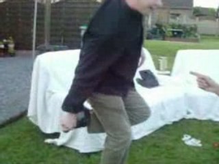 Juju eut 25 ans  - "Il a des plus petits bras, hein !!!"