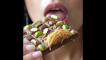 Pirya_biting_Dubai Crunchy Chocolate