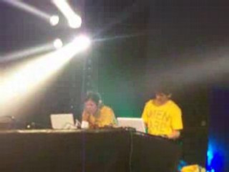 MEN - Live @ Dour 08