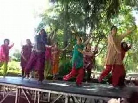 Arles - Restitution danse bollywood