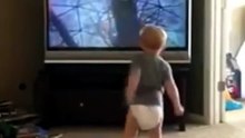Si te ríes pierdes - Bebé entrenando y bailando