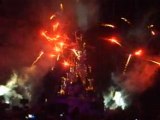 Feux d'artifice à Disneyland (fin de parade Fantillusion)