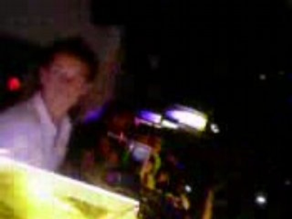 Video-0004