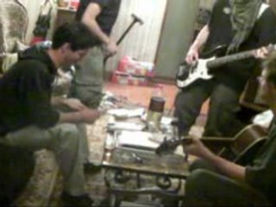 I like to move it par Vodka Salon