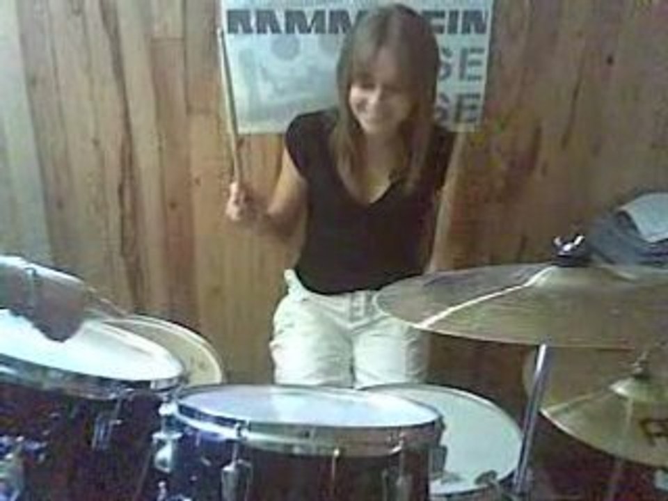 Katia et ses débuts à la batterie