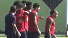 Lamine y las protestas a un miembro del cuerpo técnico del Barça en un ejercicio