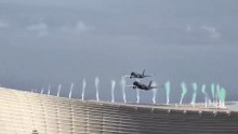 Airlinkのエンブラエル機、ケープタウンのイベントでDHLスタジアム上空をわずか数メートルで通過