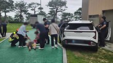 강원 고성 승용차 행인 친 뒤 벽 충돌...2명 중상·3명 경상 / YTN