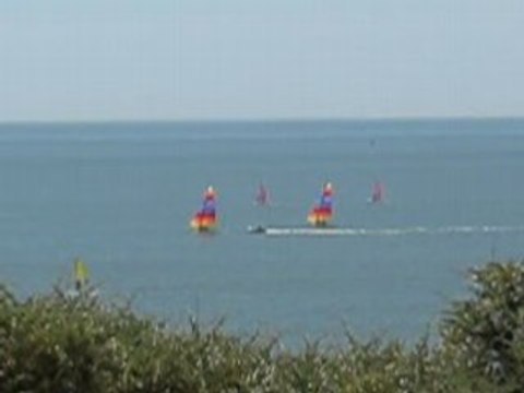 Saint Marc sur Mer : voiliers et planches à voile