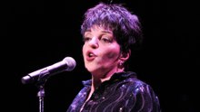 Liza Minnelli struggling to find words after the death of Dolly Parton