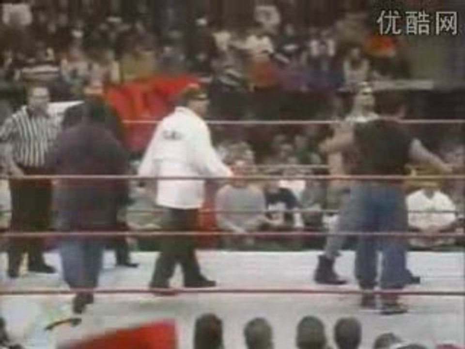 Raw 12-15-97 (11)