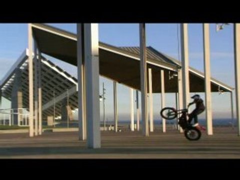 Julien dupont Ride the World / urban trial freestyle