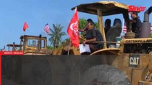 Perarakan jentolak sempena Merdeka, gegar suasana kampung