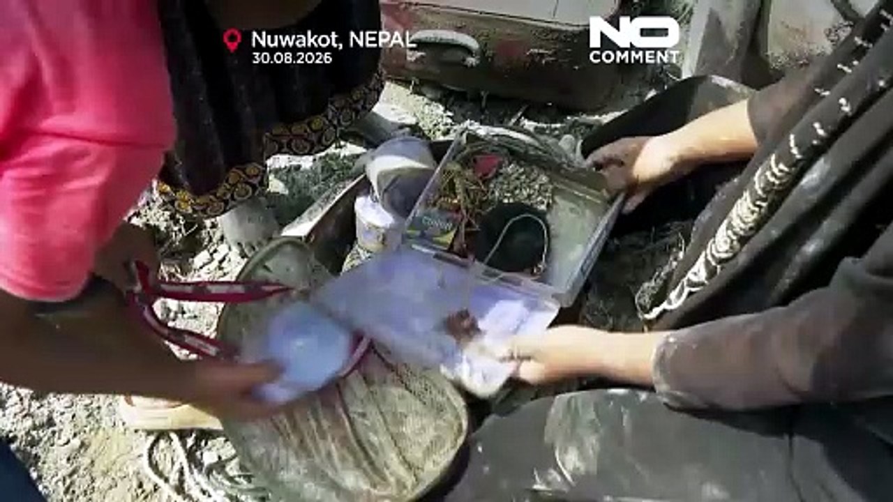 Nepal-flut: zahl der toten steigt auf über 900, suche nach Überlebenden geht weiter
