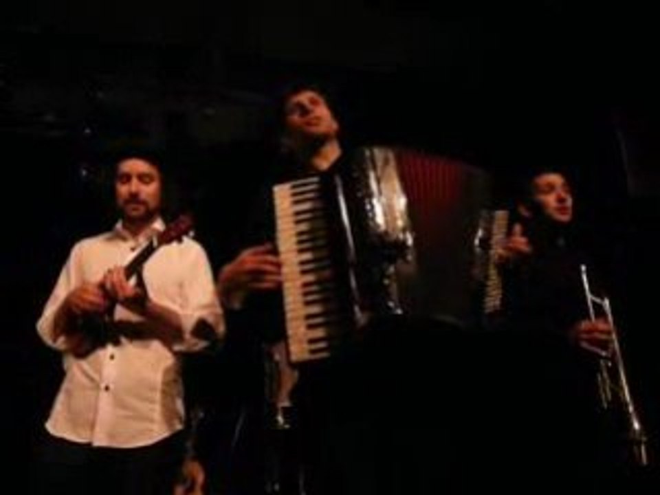 Courir les Rues, David Sire et Alex sans sa Guitare