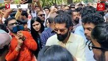 ‘हेच जेवण तुम्हालाही खावे लागेल’; सडलेले कांदे पाहून अमित ठाकरे आक्रमक, पंतप्रधान मोदींचा फोटोही हटवायला लावला