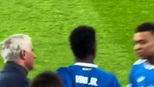 Mou, sobre la renovación de Vinicius